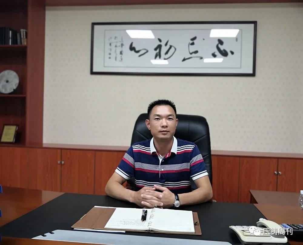 智能五轴打磨机2.jpg